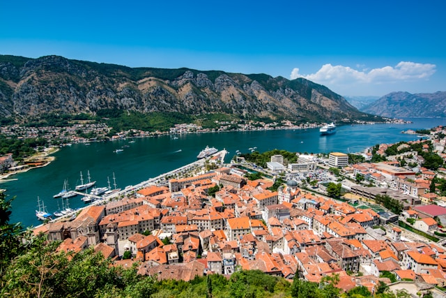 vue sur les bouches de kotor au montenegro